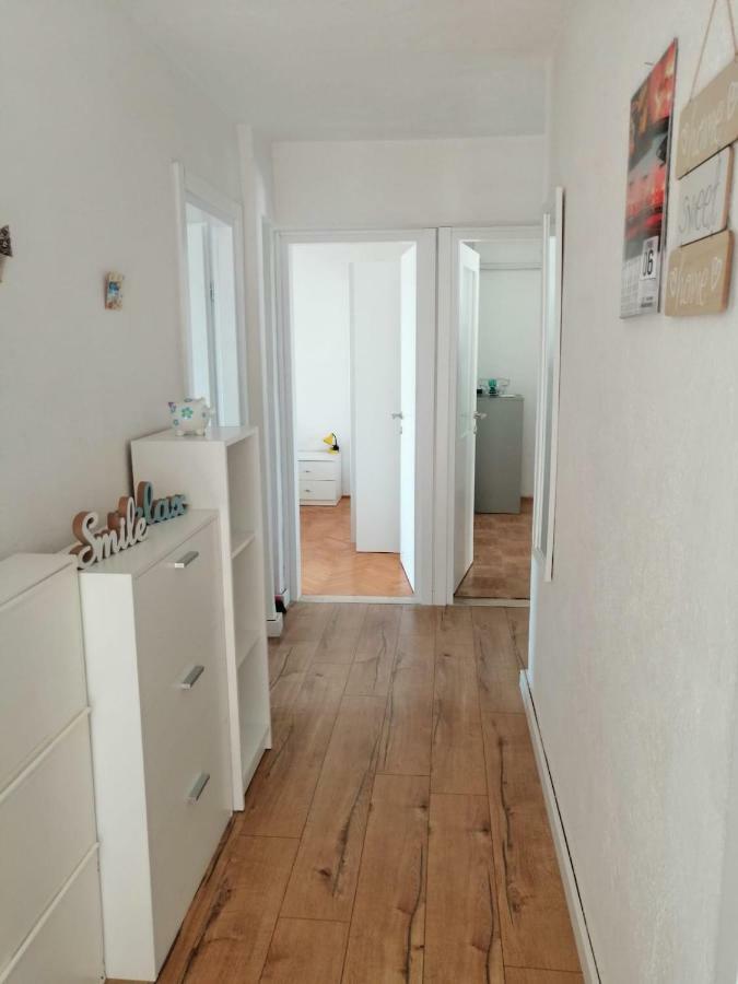 Apartmani Gareljic Podgora Cameră foto