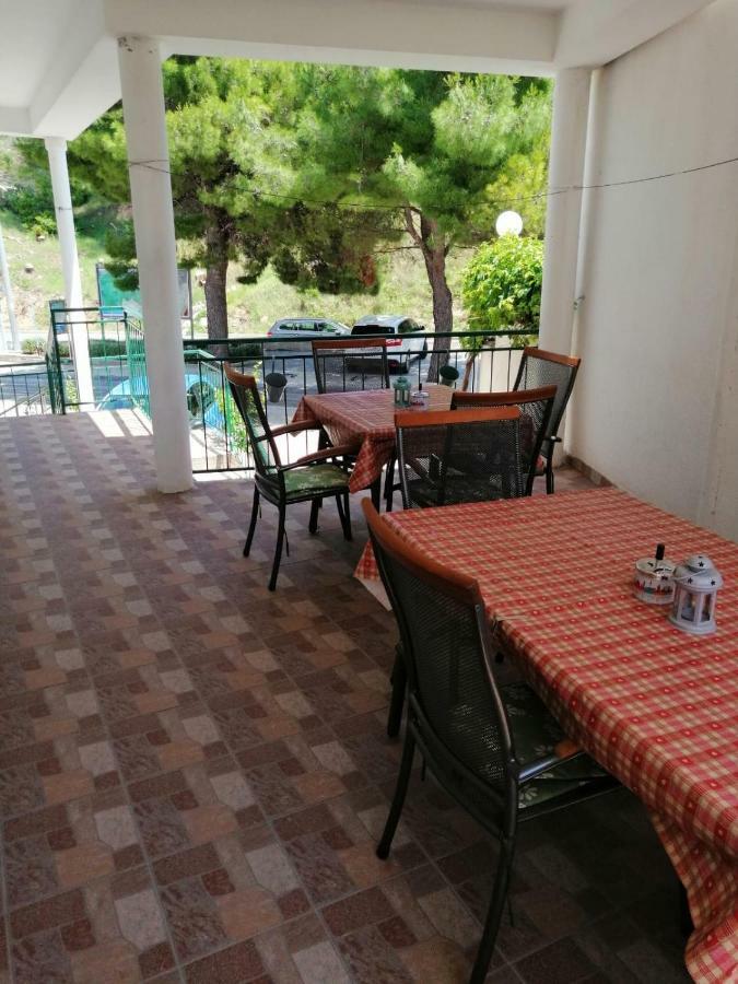 Apartmani Gareljic Podgora Cameră foto